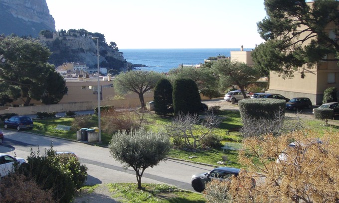 Cassis Apartment | Cassis T3 sea view near the beach and creeks