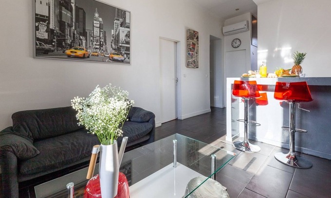 La Castellane Apartment | Castel Bay · Exceptional situation! Place Castellane - In the heart of Marseille