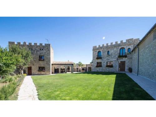 Sasamon House | Castillo Eugenio
