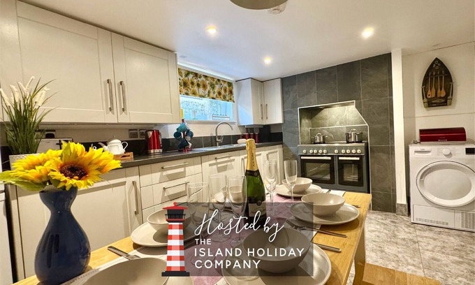 Ryde Ski Chalet | Castle Cottage