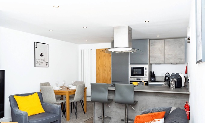 Dundee Apartment | Castle Street by Central Serviced Apartments