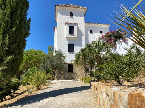 Alozaina Apartment | Castle Tower apartment BERNARD in rural holiday park