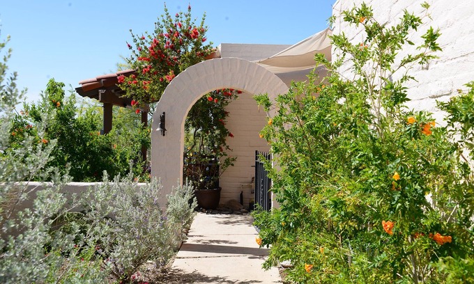 Sunrise Presidio Townhomes House | Catalina Foothills, Tucson. Charming 2 Bedroom Town Home Great Mountain Views