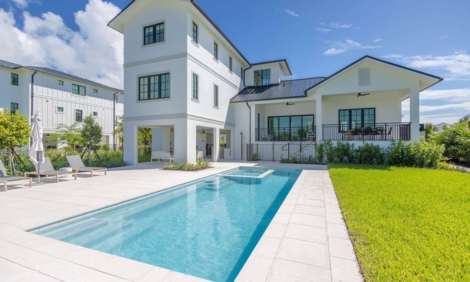 Key West House | Catchlight House at Lunara Bay