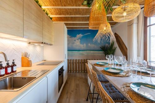 Cronenbourg Est Apartment | CathyVoyages - Ciel étoilé - Bord de Mer - Parking gratuit - Vidéoprojecteur - Lit rond - La Paillote Strasbourgeoise