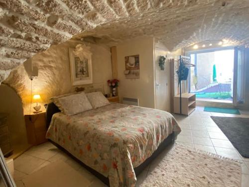 Pignan Apartment | Cave de charme 18ème siècle