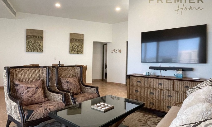 La Paz House | Cayo Santo Residence w/Golf Cart & Beach Club
