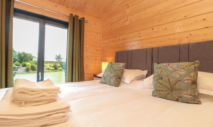 Driffield Cottage | CAYTHORPE LODGE, pet friendly, country holiday cottage in Nafferton