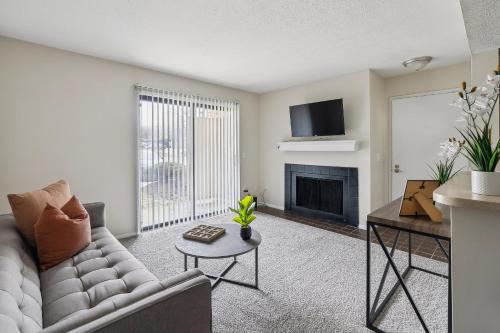 Westover Apartment | Cb 965-104 Modern Fayetteville Charm