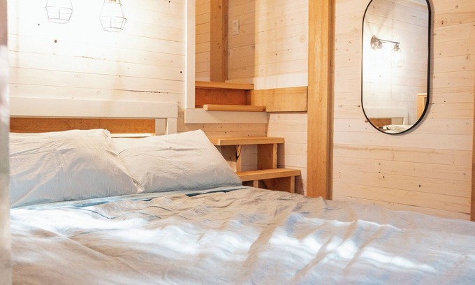 Regional District of Nanaimo Cabin | Cedar Forest Hideaway with Outdoor Shower & Hot Tub