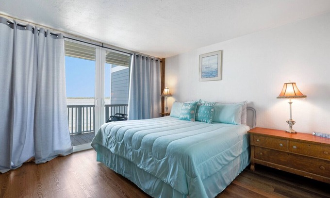Cedar Key Villa | Cedar Key Breeze townhouse