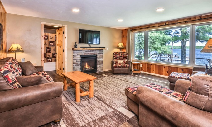 St Germain Cottage | Cedar Lodge: Lakefront Cabin - Wi-Fi, Free Firewood, Generator, No Cleaning Fee!