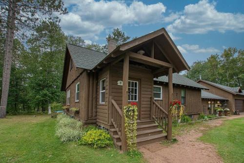 St Germain House | Cedaroma private Home in Resort to relax in the northwoods