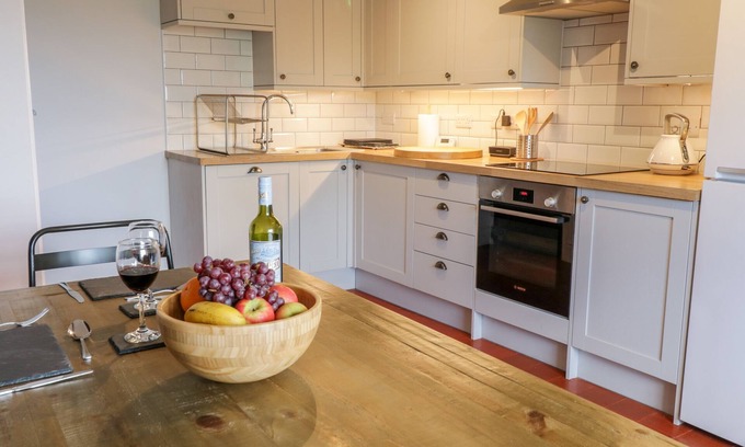 Talsarnau Cottage | CEFN GWYN, pet friendly, luxury holiday cottage in Harlech