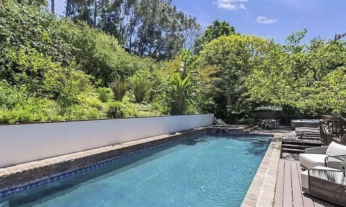 Santa Monica Canyon House | Celebrity Neighborhood Rustic Canyon Resort Compound-Huge Pool/Spa