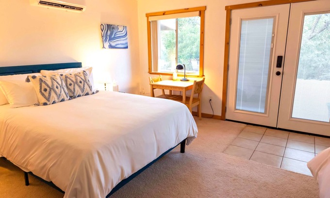 Cornville Apartment | Celestite Suite: Charming Creekside Comfort