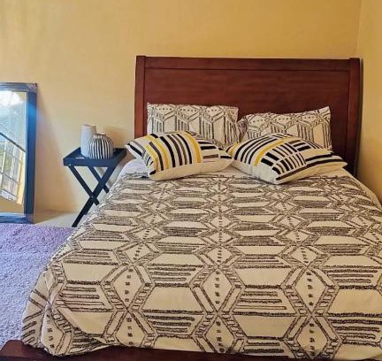 Potchefstroom Bed & Breakfast | CenoeN Country Suites