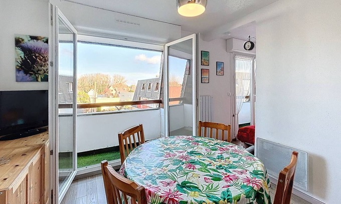 Merville-Franceville-Plage Apartment | Central Studio with Balcony, Near Beach & Shops, Sleeps 4