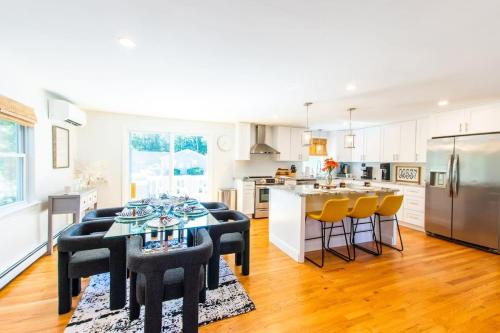 East Sandwich House | Central A C Home Office & Gym EV Charger