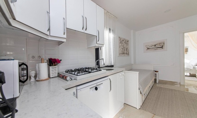 Bodrum City Center Apartment | Central and Cozy Flat 3 min to Beach in Bodrum