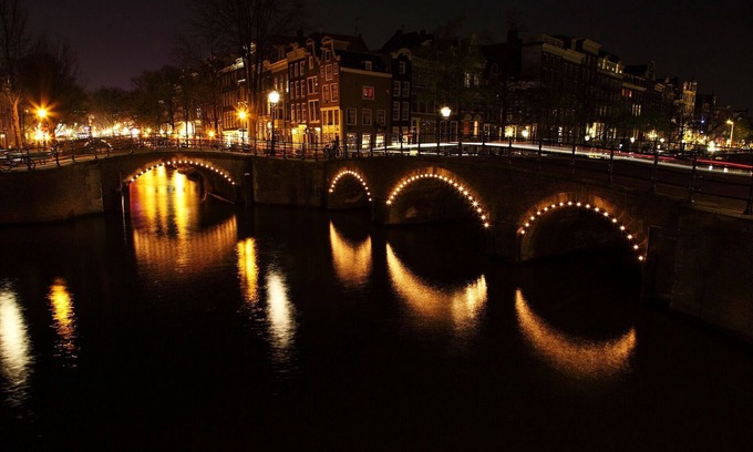 Amsterdam City Centre Apartment | Central Art Apartment - Nieuwmarkt Area