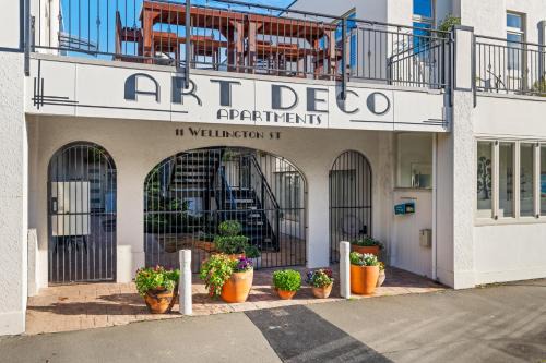 Picton Apartment | Central Art Deco #5