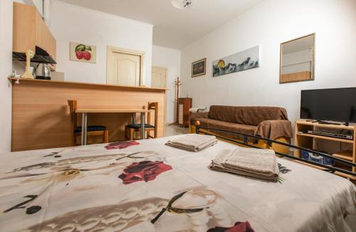 Sparta Apartment | Central Cozy Apartment 4