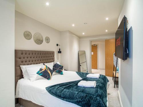 Leeds City Center Apartment | Central Leeds Apartment by Briggate Free Parking