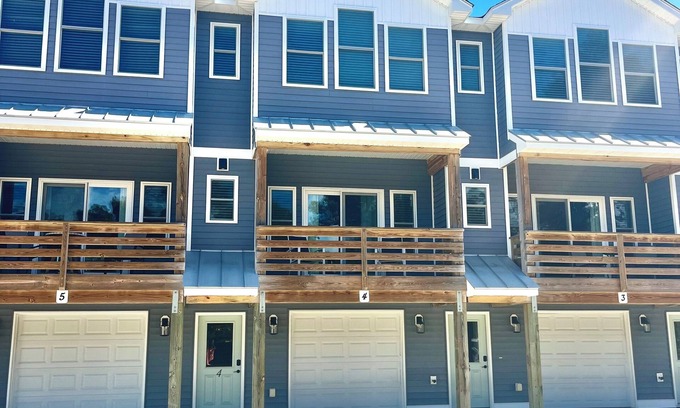 Kill Devil Hills House | Centrally Located Townhome - 2 Master Bedrooms - Fireplace - Private Garage - T4