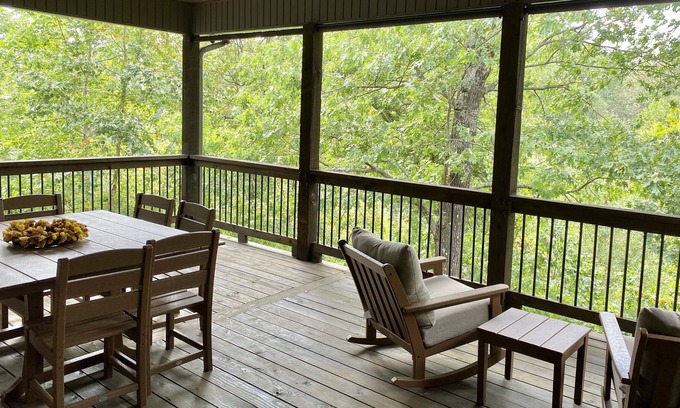 Bentonville House | Centrally Located 4 Bedroom 4 Bath