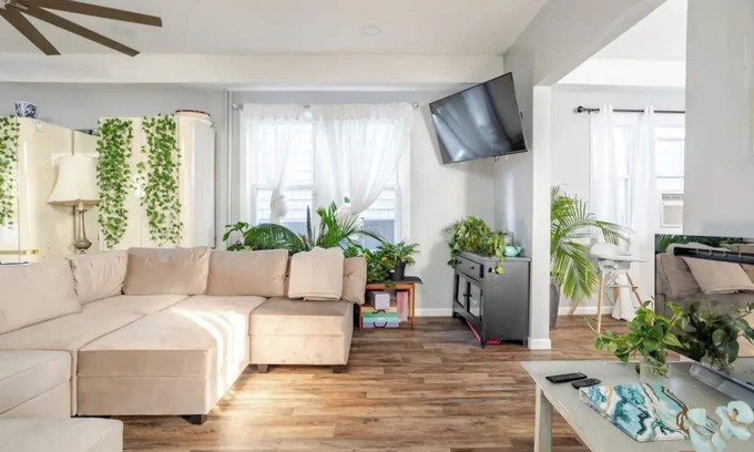 Asbury Park House | Centrally located Asbury Park!