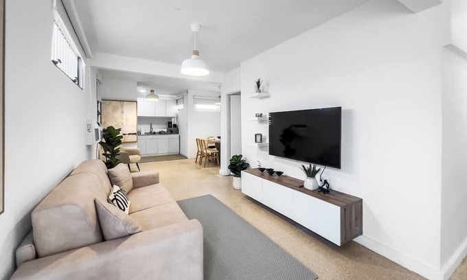 Santurce Villa | Centric Modern Boho Apt For 6 @ San Juan