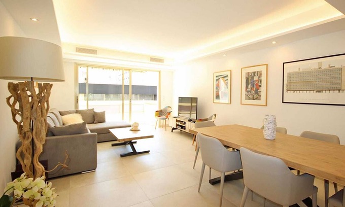 Cannes City Centre Apartment | Ceto - Two Bedroom Apartment, Sleeps 4