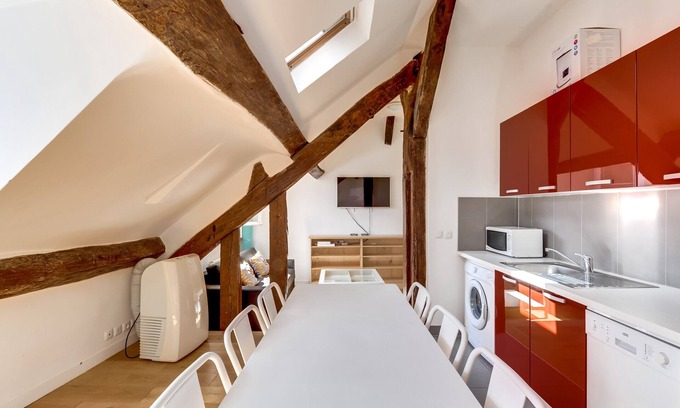 Les Halles Apartment | Châtelet-les Halles/Etienne Marcel (Grande Truanderie) ID 289