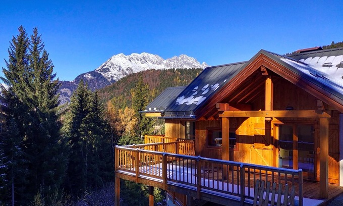 Oz Ski Chalet | Chalet 150m from skilift
