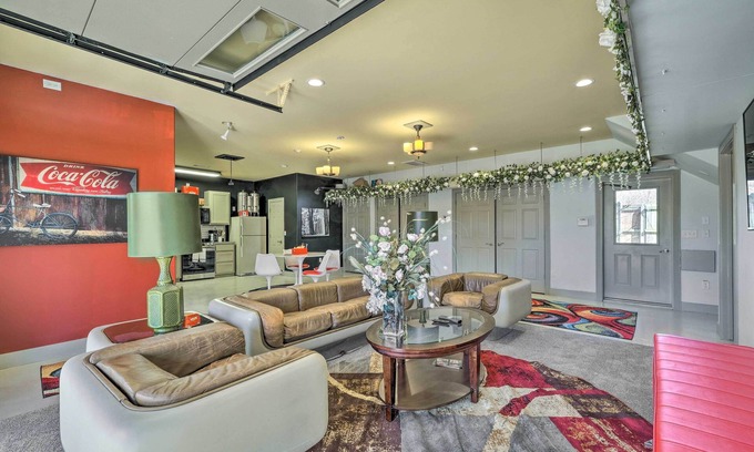 Bella Vista Cottage | Chalet at Falling Water: Close to Bike Trails