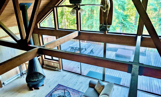 Ashford Cabin | Chalet at Rainier Lodge - 0.4 mi to Mt. Rainer