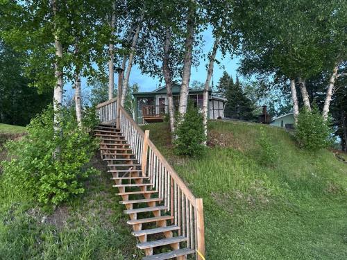 Lac-Bouchette Ski Chalet | Chalet au Lac des Commissioners