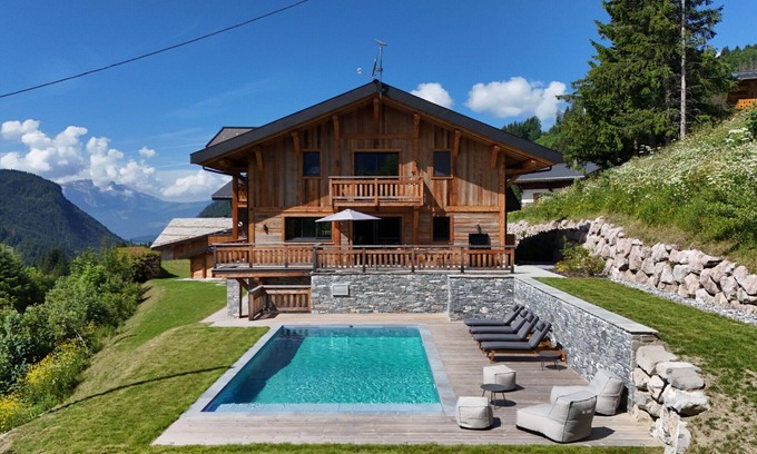 Les Gets Ski Chalet | Chalet Caly - 15pers - vue montagne