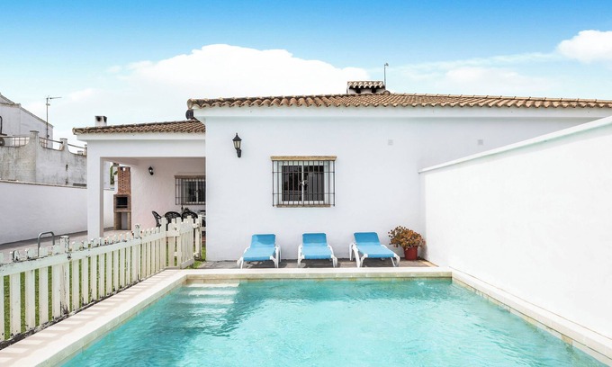 El Palmar House | Chalet Casa Playamar close to the Beach with Garden, Pool & Wi-Fi