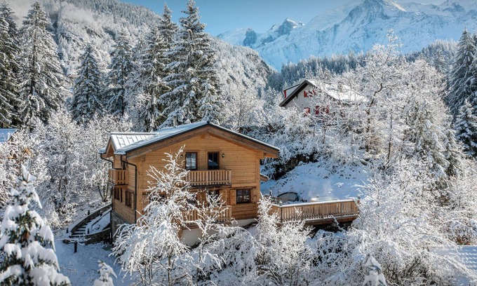 Les Houches Ski Chalet | Chalet Choquette - secluded family break for 7 with spa - OVO Network