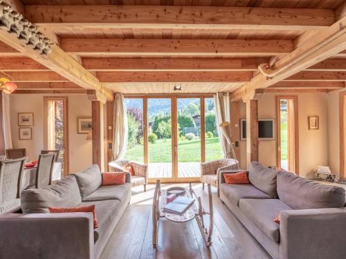 Les Houches Ski Chalet | Chalet contemporain aux Houches, près des pistes, 6 chambres, WiFi, jardin, grille-pain - FR-1-343-179