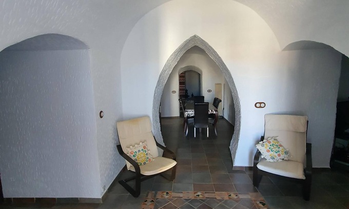 Guadix Ski Chalet | Chalet Cueva de Manuel with Mountain View, Garden & Whirlpool