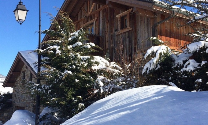 Les Avanchers-Valmorel Ski Chalet | Chalet de Caractère, Charm and Comfort
