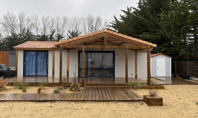 Saint-Hilaire-de-Riez Ski Chalet | Chalet for 5 - Indoor pool - St Hilaire