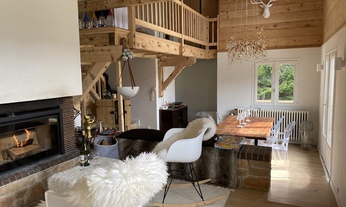 Crest-Voland Ski Chalet | Chalet for 10 with fireplace and Norwegian bath