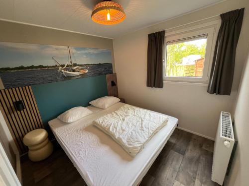Suameer Ski Chalet | Chalet in Friesland with Play Area