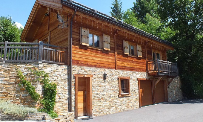 Risoul Ski Chalet | Chalet 'Mélèze Plein Sud À 1174 M' with Mountain View, Private Terrace and Private Garden