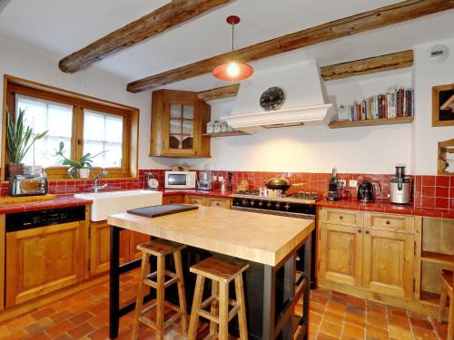 Le Praz Ski Chalet | Chalet mitoyen à Courchevel avec cheminée, parking et WIFI - FR-1-575-119