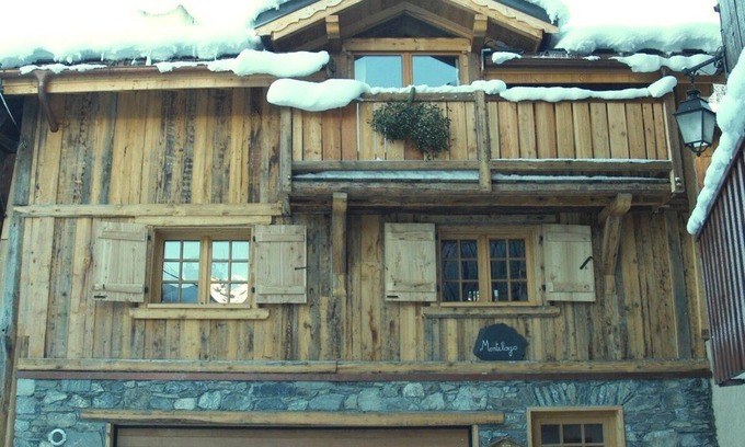 Le Praz Ski Chalet | Chalet MONTELAGO * in Courchevel le Praz - Full of Character